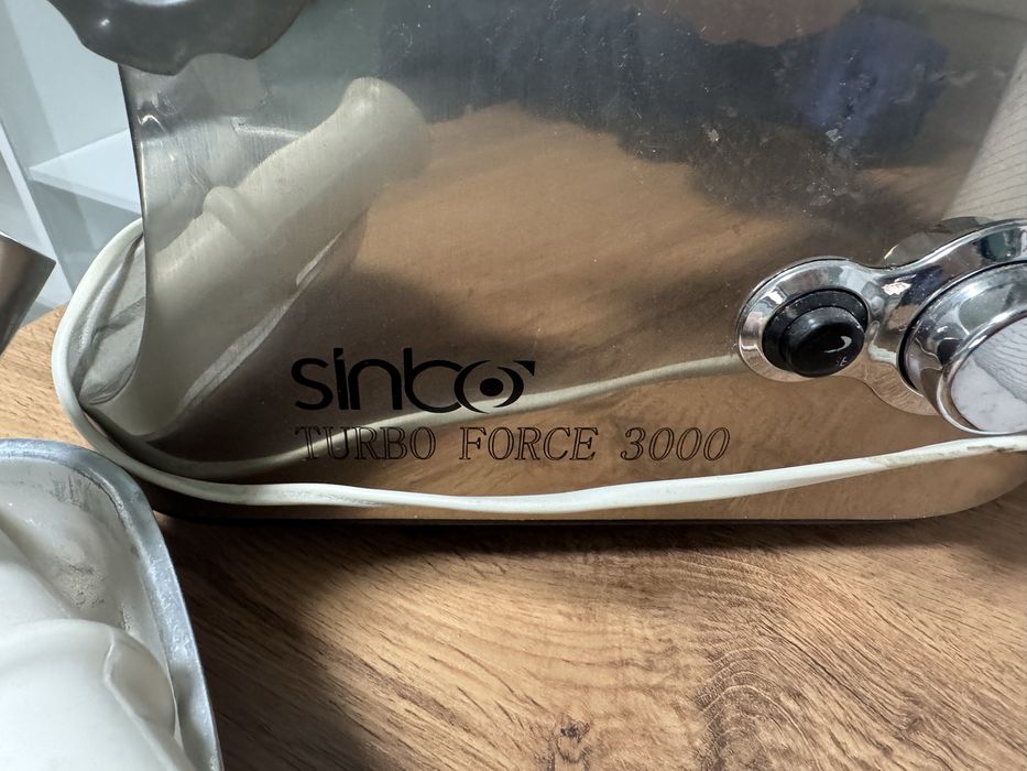 Продам Мощная электромясорубка Sinbo Turbo Force 3000