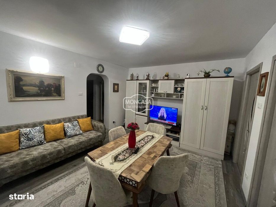 Apartament 3 camere zona Marchian , etaj 1