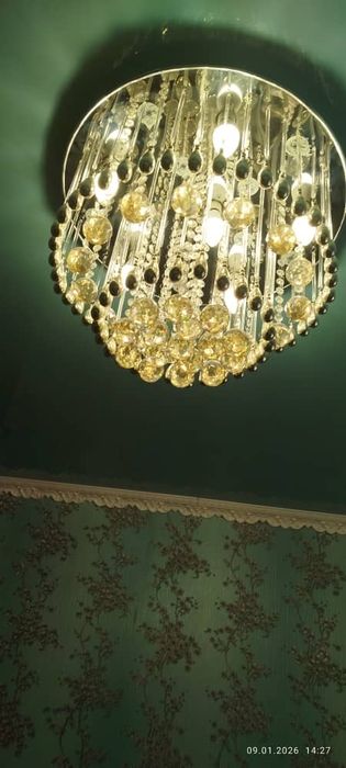 Продам люстру б/у не дорога
