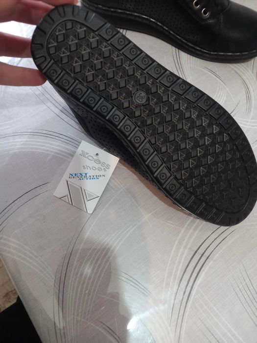 Дамски равни обувки