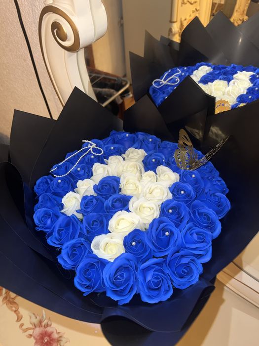 Vand buchete de trandafir facute manual !