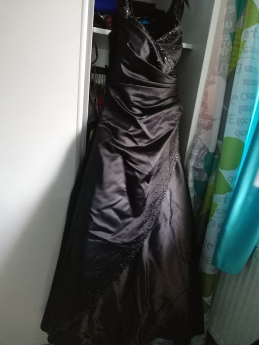 Vand rochie de ocazie cu tul