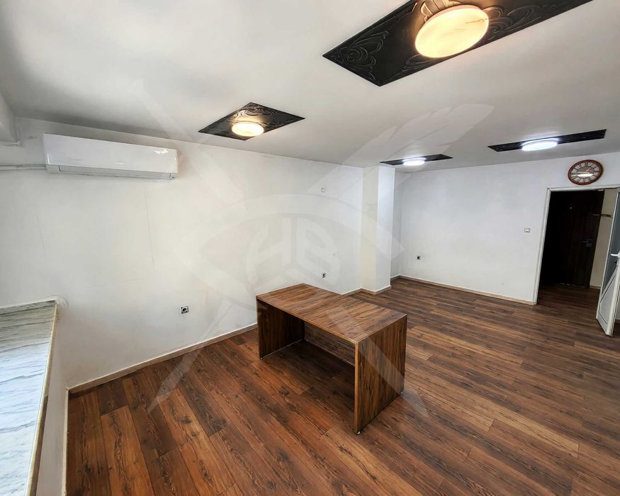 Продава се Тристаен апартамент в Бургас, Център - 106 кв.м за 4246 €/кв.м - Снимка #4