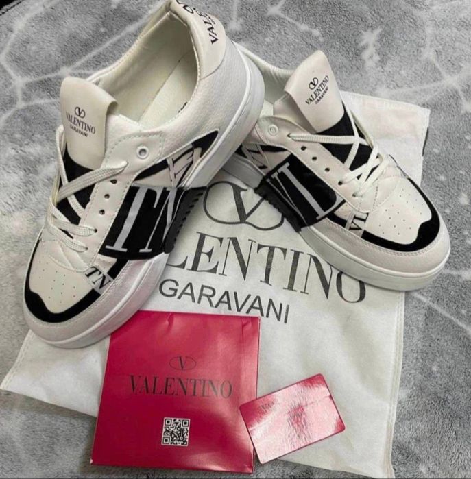 Adidași bărbați Valentino