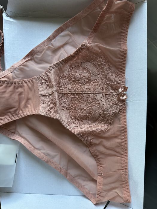 Комплект нижнего белья.