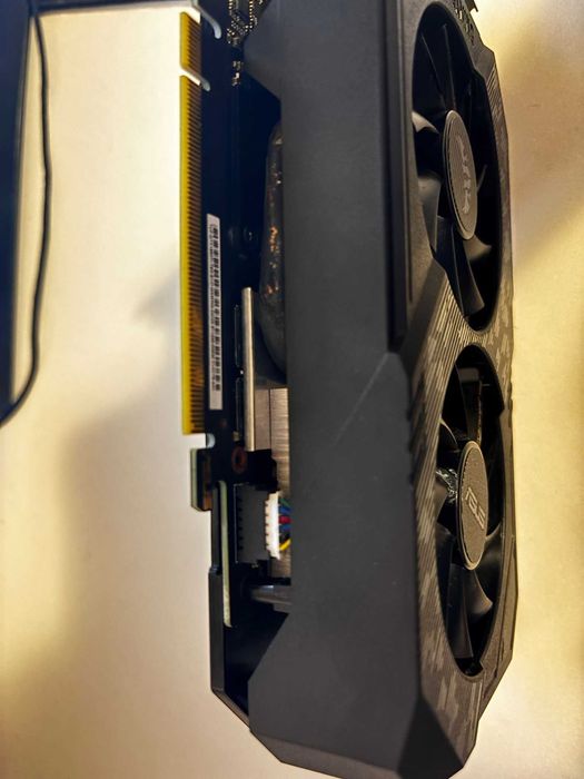 Placa video Gtx 1660 Ti (Defecta)