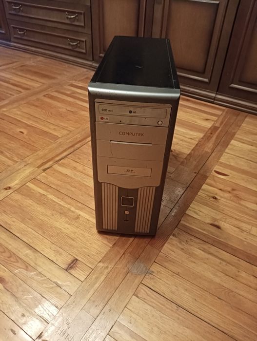 Продам на запчасти или под восстановление .