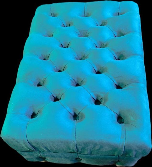 Пуф с каретной стяжкой