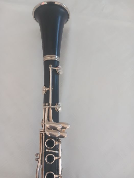 Clarinet buffet crampon  cred ca este b12 trebuie schimbate pernuțele preț fix