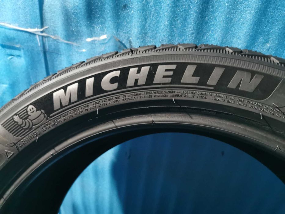 245/45 R19 - michelin m+s 4 bucati