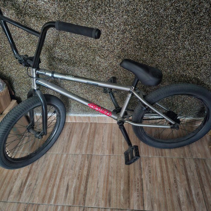 Vând Bicicleta 2000 ron