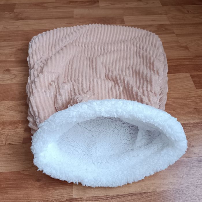 Продам НОВУЮ лежанку-варежку для кошек