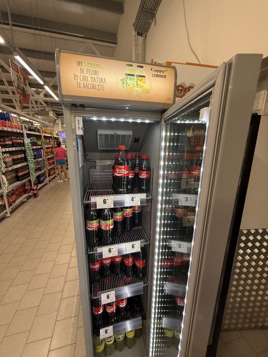 Vitrina Slim new model