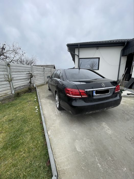 Vând Mercedes E Class W212