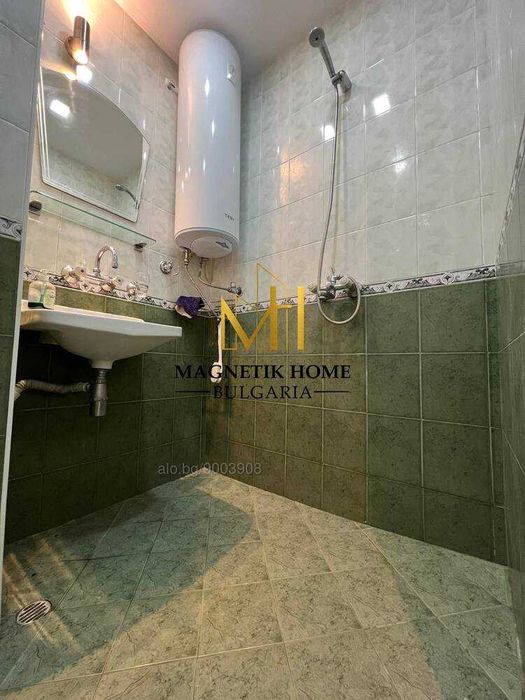 Реновиран тристаен апартамент до центъра на града в ж.к. Възраждане