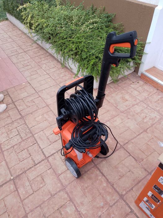 Водоструйка Black and Decker 150 бара