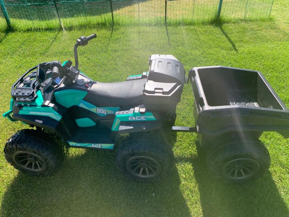 Продам детский квадроцикл от 2 до 6 лет