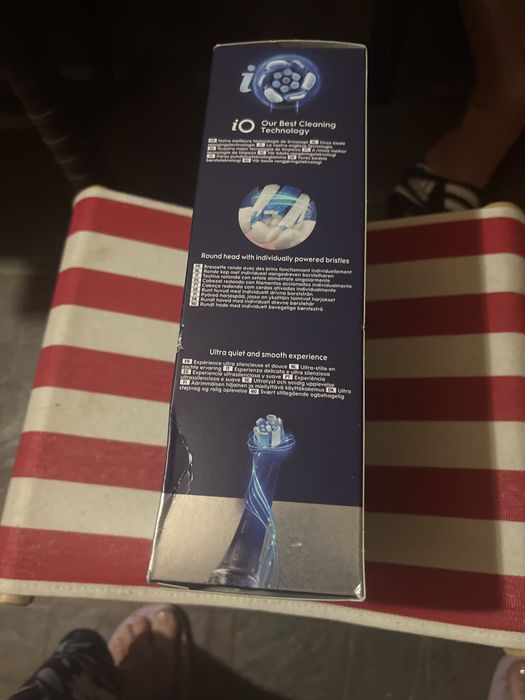 Oral-B io6S.     .