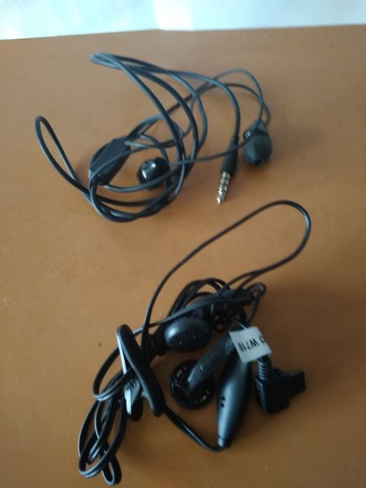 Продаю наушники...