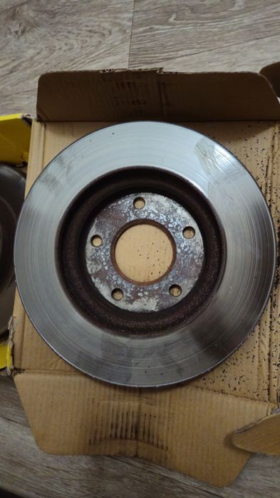 Тормозные диски для Mitsubishi Lancer 10