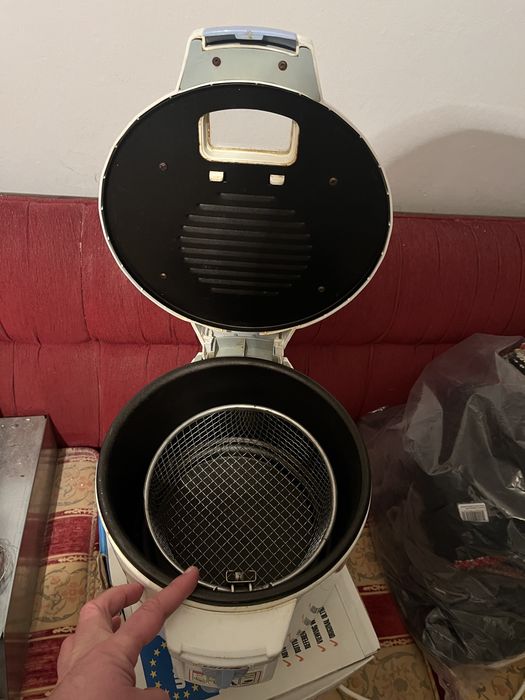 Фритюрник с два литра масло