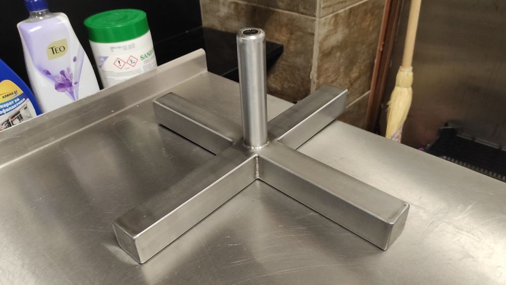 Стойка за шишове