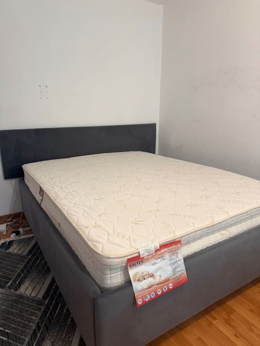 Vând pat matrimonial 160/200