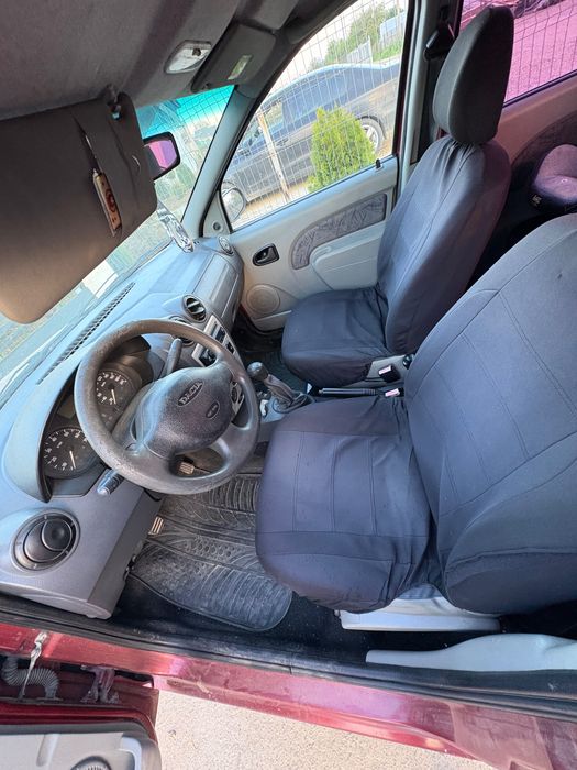 Dacia Logan 2005 benzină