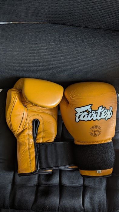 Боксерские перчатки Fairtex
