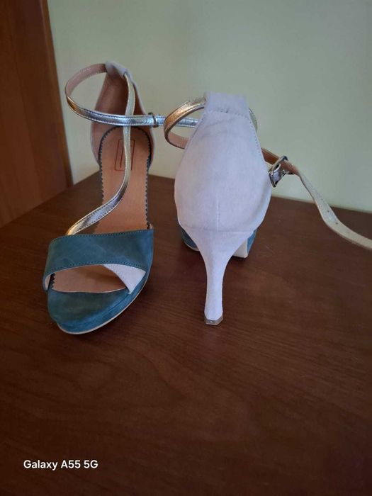 Sandale cu toc din piele intoarsa nr 39