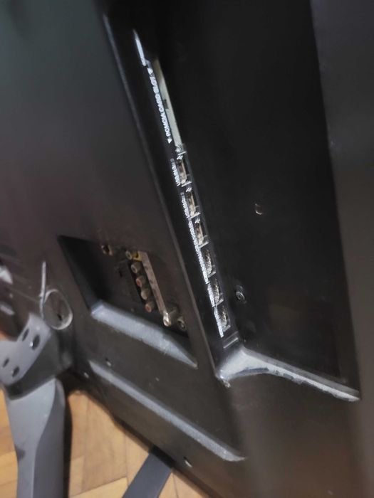 Телевизор Lg47 инча 3D 2 чифта очила