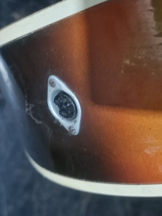 Електрическа акустична китара Кремона