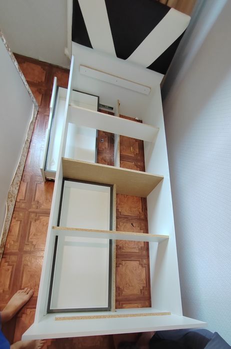 Продам диван, кровать и прихожку