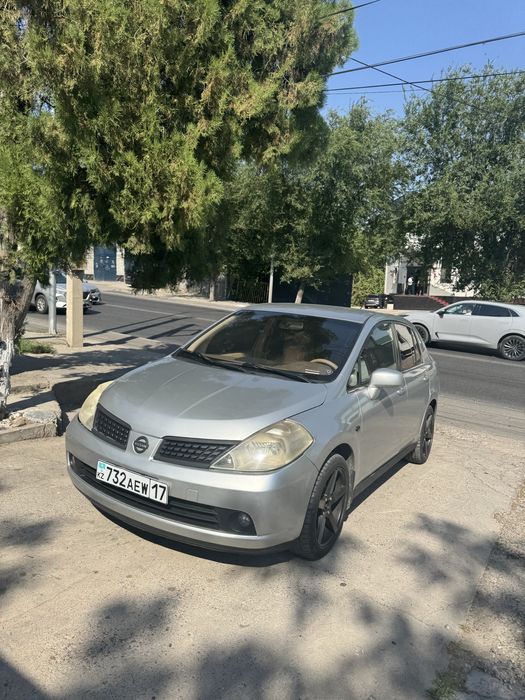 Nissan tiida 2007 1.6 автомат
