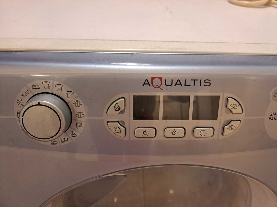 Сушилня Аристон 9 кг за ремонт или части
