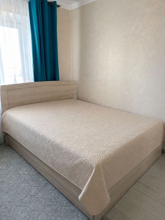 Продам спальный гарнитур