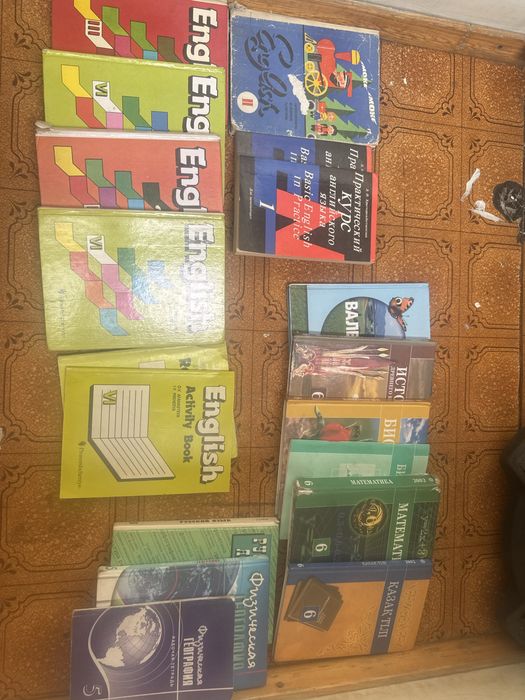 Отдам учебники книги