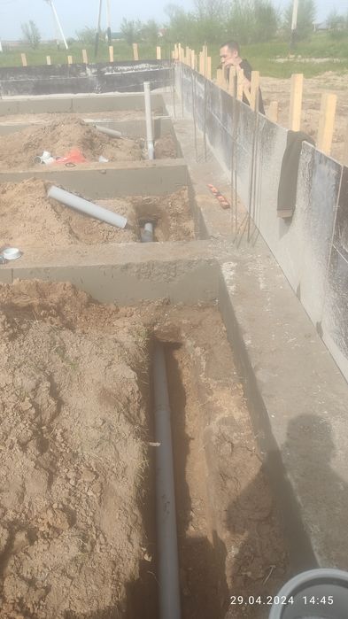 Копаем,септик ,траншей,туалет,бассеин ,сантехник