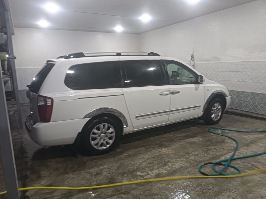 Продам кия карнивал