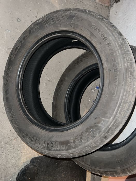 Летни гуми KUMHO 205/60/16  ECSTA PS71 3 броя