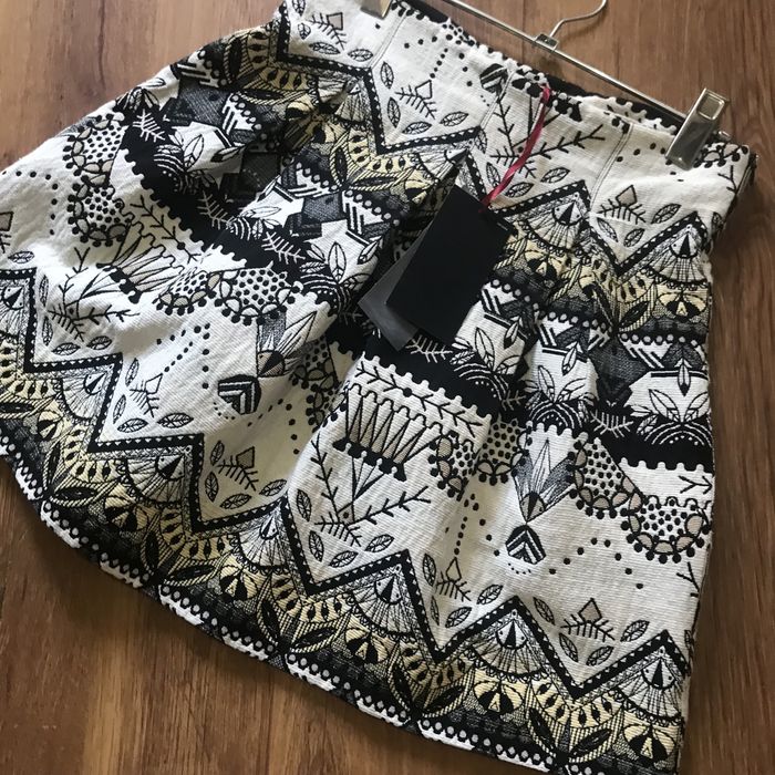 Fuste broderii geci paltoane