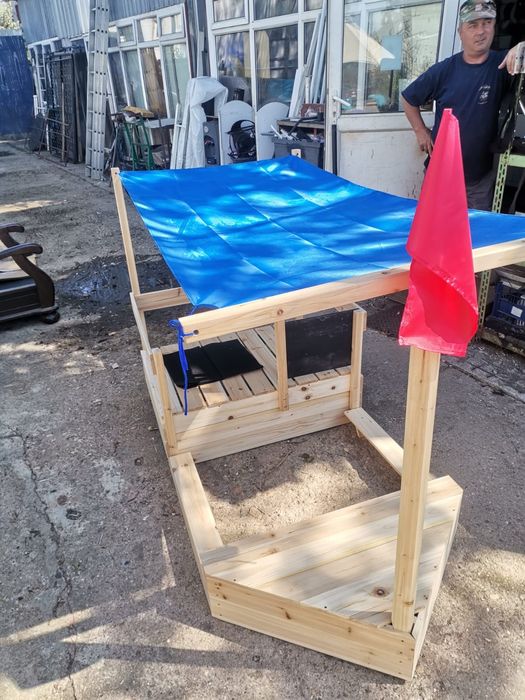 Barca de lemn de copii  cu loc de joaca cu nisip