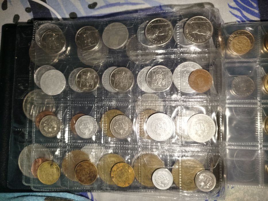 Vând colectia de monede clasor monede romanesti