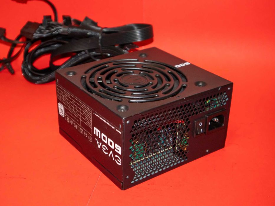 EVGA 600 W2 600W 80 Plus White Компютърно ATX захранване PC PSU 100-W2-0600-K2