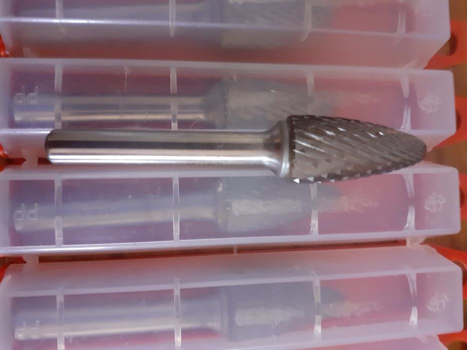 Carote metal si freze biax lukas patenti unior ace de trasat cuple aer