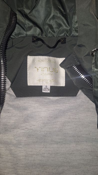 Куртка ветровка 146см