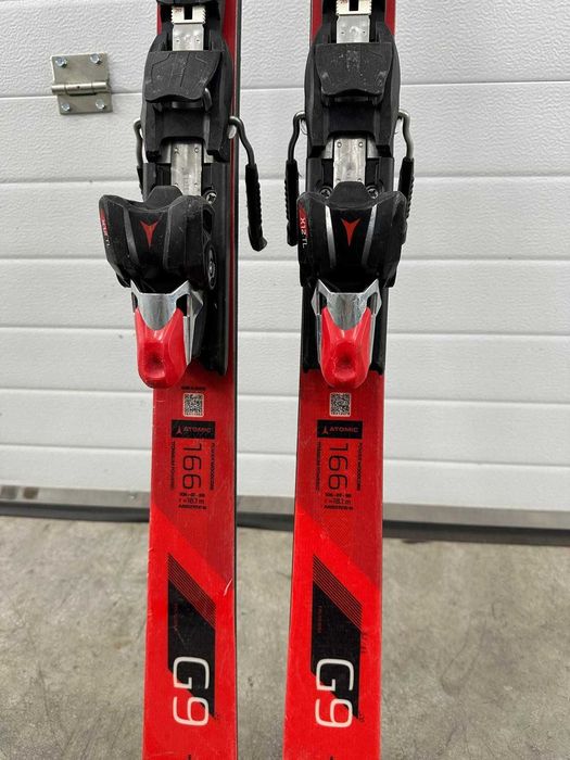 Schiuri Atomic Redster G9 Titanium Powered 166cm