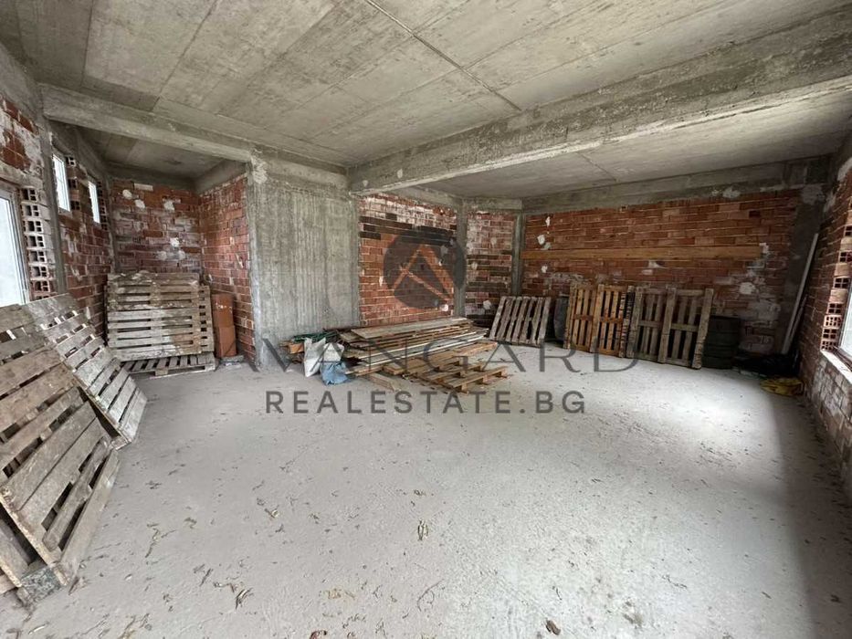 Продава се Къща в с. Царацово, Област Пловдив - 438 кв.м за 953 €/кв.м - Снимка #12