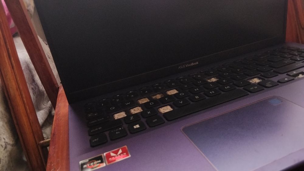 Leptop asus defect