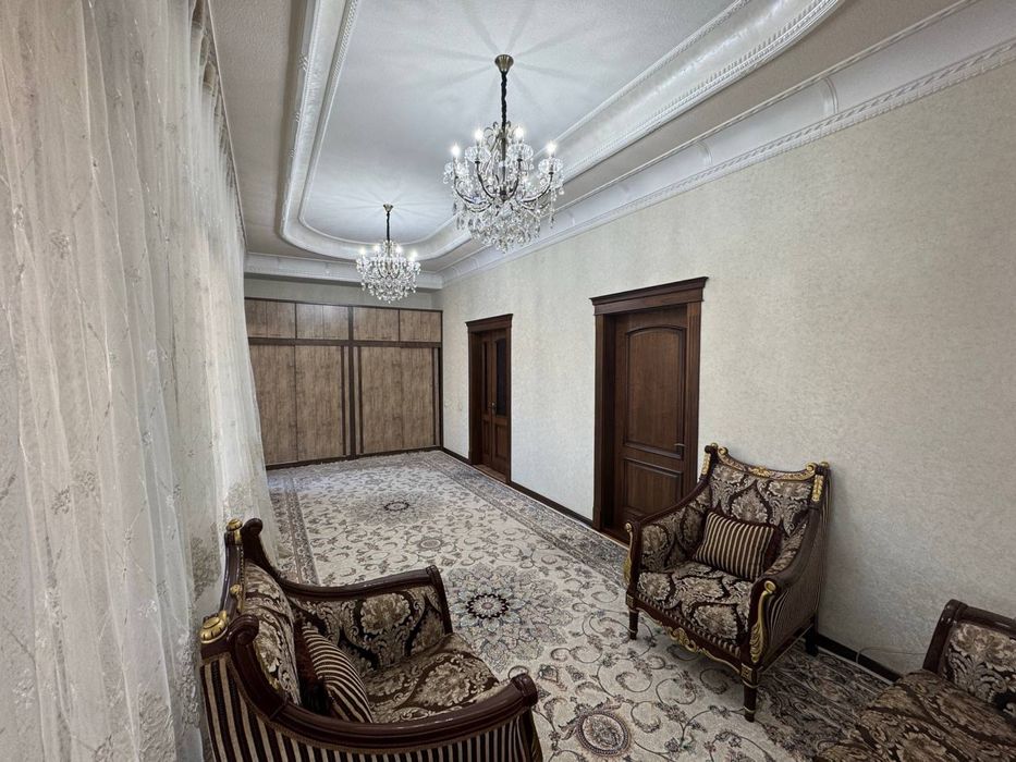 Урикзор уй сотилади